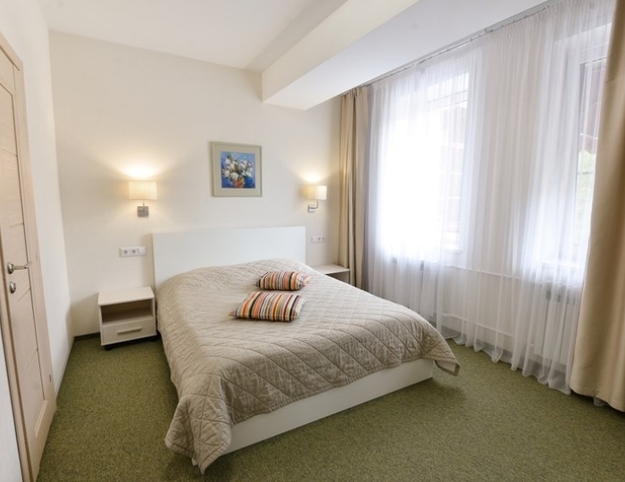 Люкс 2-местный 2-комнатный (№110,201-204,206,216,217,302,305,306,310) - Санаторий «Эдем» Белокуриха